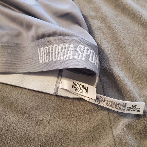 Victoria Secret Sports Bras Size Large - Picture 4 of 9